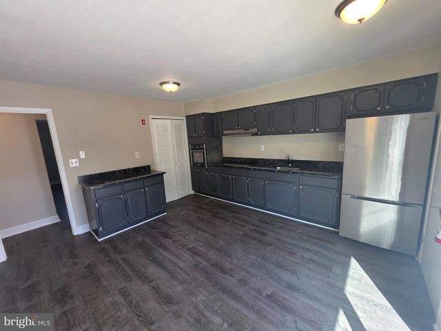 18 ROBERTS PL, Willingborough, NJ 08046