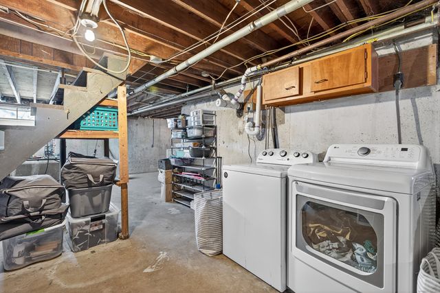 5 Robin Lane, Clinton, CT 06413