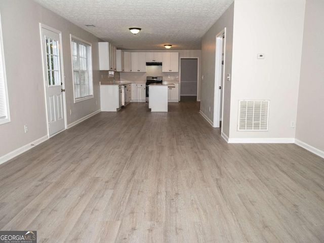1860 Pinehurst View Drive, Grayson, GA 30017