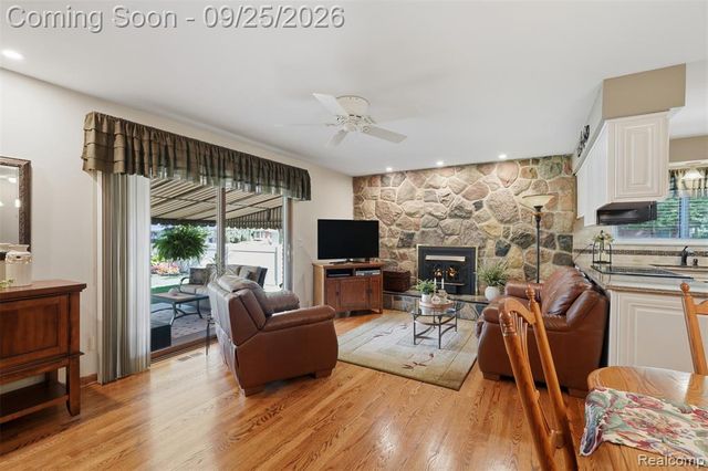 14129 Mayfield Street, Livonia, MI 48154