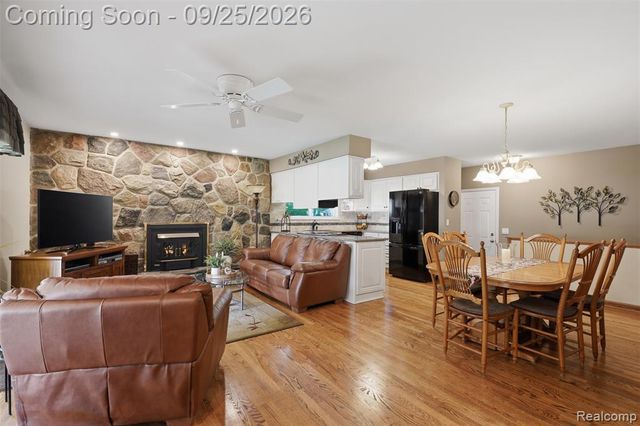14129 Mayfield Street, Livonia, MI 48154