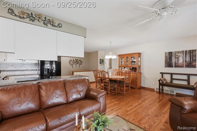 14129 Mayfield Street, Livonia, MI 48154