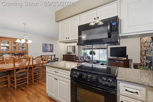14129 Mayfield Street, Livonia, MI 48154