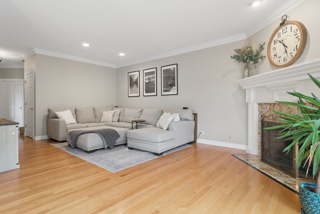 90 Waters Edge Court, Glen Ellyn, IL 60137 — photo 5