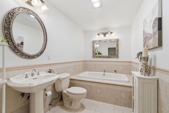 453 Alberto Way D155, Los Gatos, CA 95032