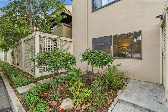 453 Alberto Way D155, Los Gatos, CA 95032