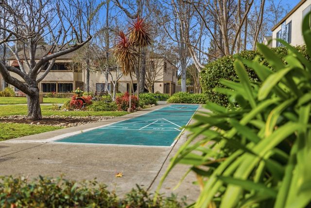 453 Alberto Way D155, Los Gatos, CA 95032