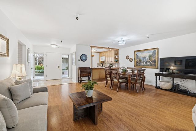 453 Alberto Way D155, Los Gatos, CA 95032