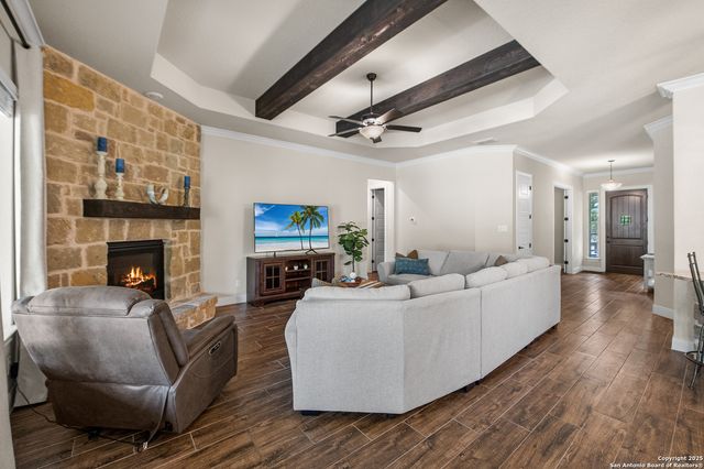 663 PRIVATE ROAD 1712, Mico, TX 78056