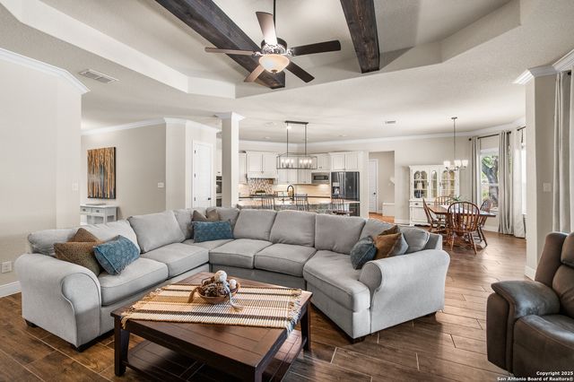 663 PRIVATE ROAD 1712, Mico, TX 78056