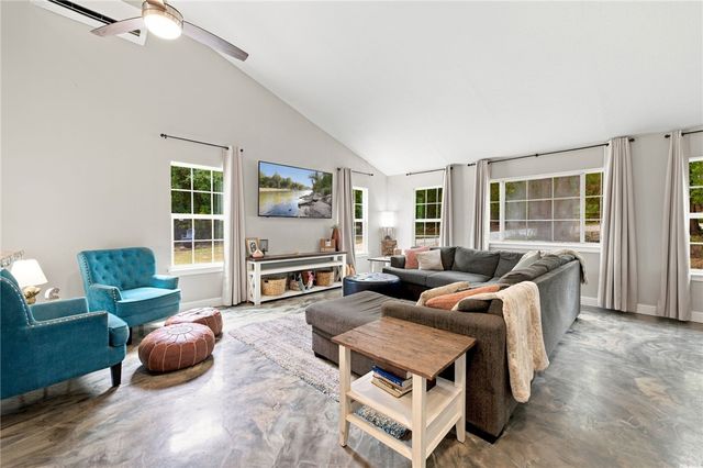 16882 Hwy 62, Prairie Grove, AR 72753