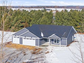 1276 200th Avenue, New Richmond, WI 54017