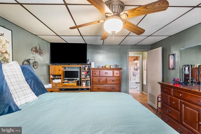 5903 NEWTOWN AVE, Philadelphia, PA 19120