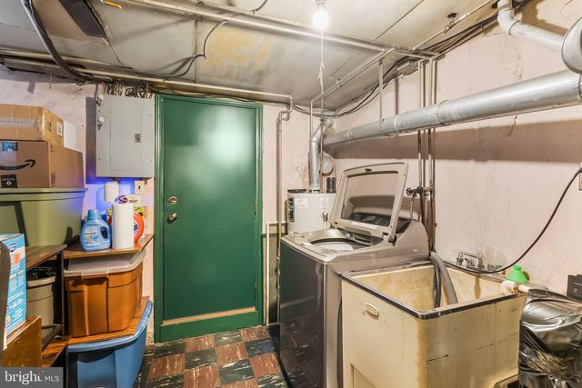 5903 NEWTOWN AVE, Philadelphia, PA 19120