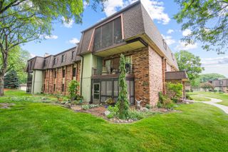 9197 North Road C, Palos Hills, IL 60465