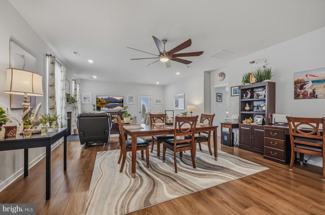 678 MAYFIELD FALLS DR, Newark, DE 19702
