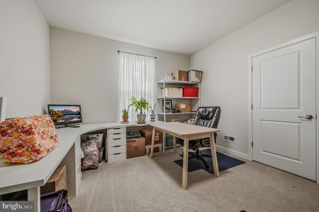 678 MAYFIELD FALLS DR, Newark, DE 19702