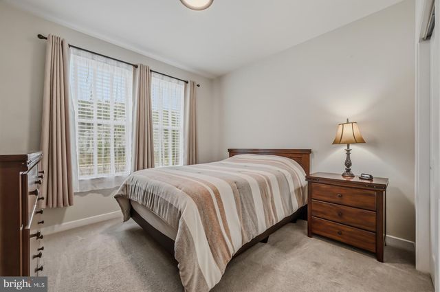 678 MAYFIELD FALLS DR, Newark, DE 19702