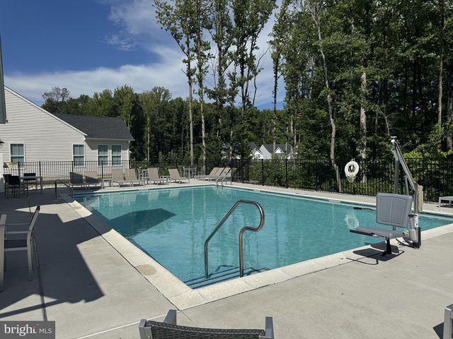 678 MAYFIELD FALLS DR, Newark, DE 19702
