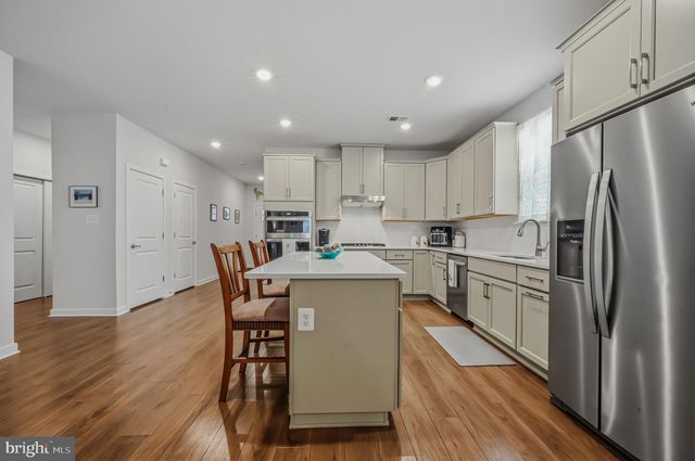 678 MAYFIELD FALLS DR, Newark, DE 19702