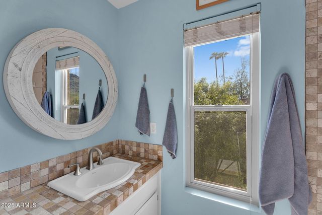 10414 N 10TH Street 1, Phoenix, AZ 85020