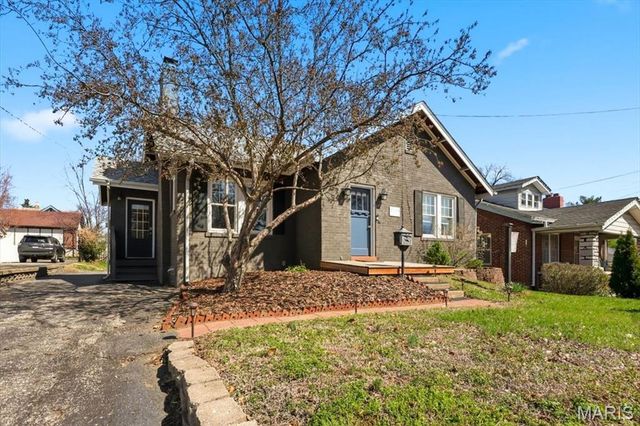 7729 Murdoch Avenue, Shrewsbury, MO 63119