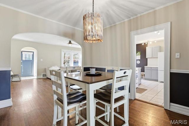 7729 Murdoch Avenue, Shrewsbury, MO 63119