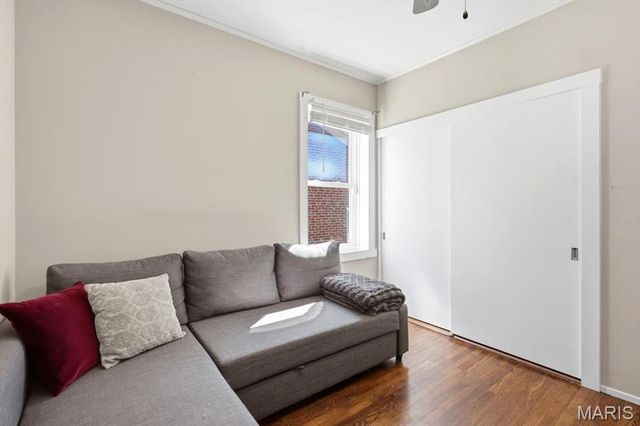 7729 Murdoch Avenue, Shrewsbury, MO 63119