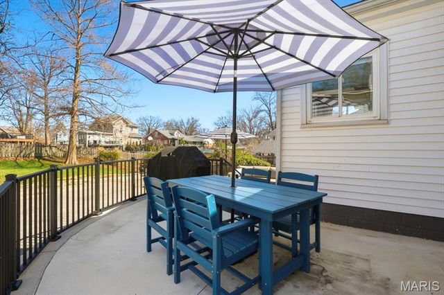 7729 Murdoch Avenue, Shrewsbury, MO 63119