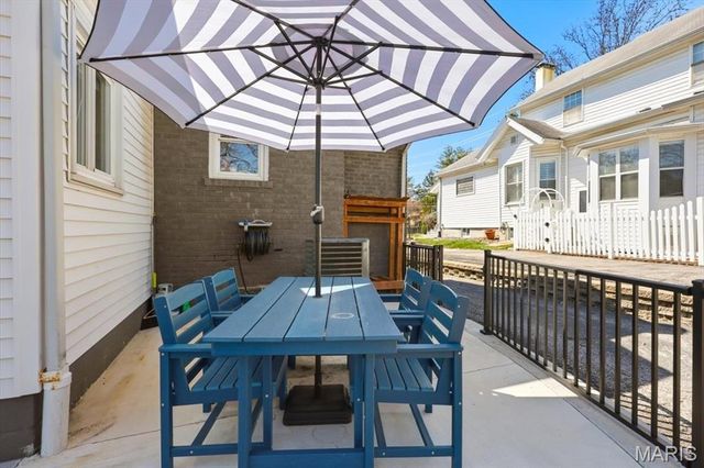 7729 Murdoch Avenue, Shrewsbury, MO 63119