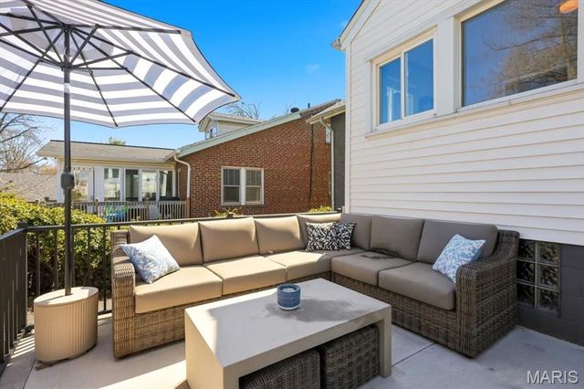 7729 Murdoch Avenue, Shrewsbury, MO 63119