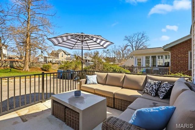 7729 Murdoch Avenue, Shrewsbury, MO 63119