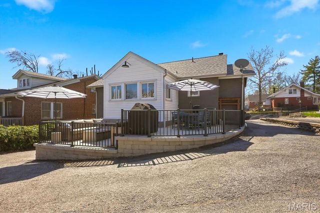 7729 Murdoch Avenue, Shrewsbury, MO 63119