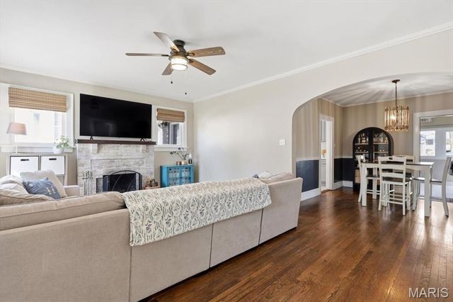 7729 Murdoch Avenue, Shrewsbury, MO 63119