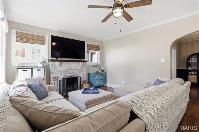 7729 Murdoch Avenue, Shrewsbury, MO 63119