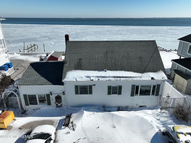 18 High Tide Drive, Waretown, NJ 08758