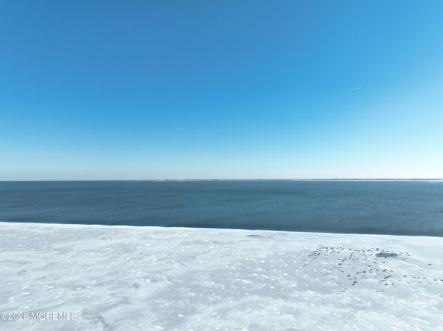 18 High Tide Drive, Waretown, NJ 08758