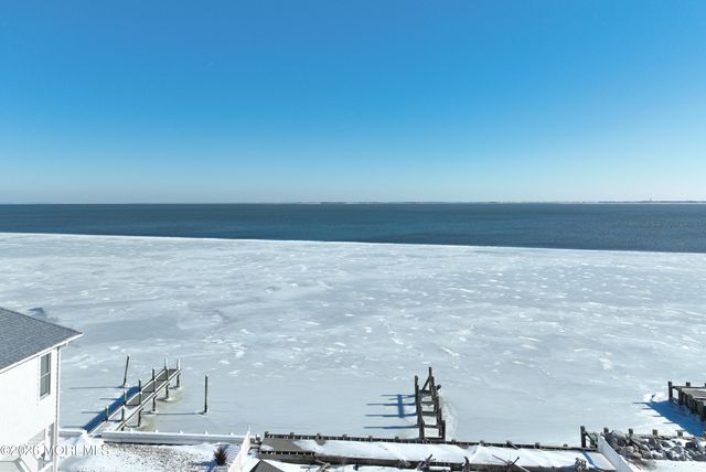 18 High Tide Drive, Waretown, NJ 08758