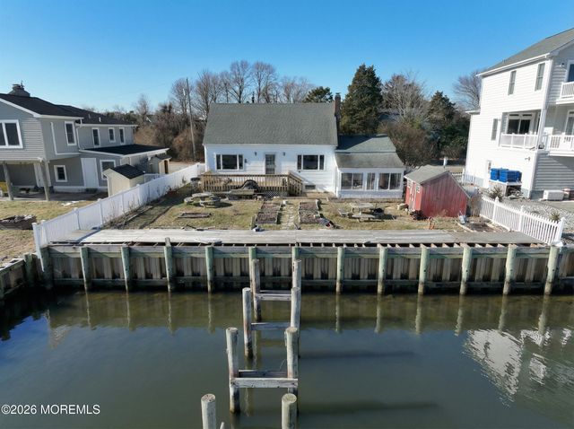18 High Tide Drive, Waretown, NJ 08758