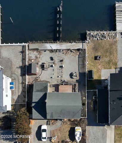 18 High Tide Drive, Waretown, NJ 08758