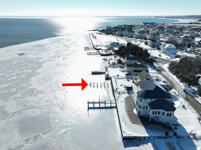 18 High Tide Drive, Waretown, NJ 08758