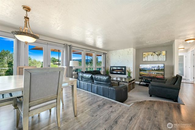 1835 E Smith Road, Bellingham, WA 98226