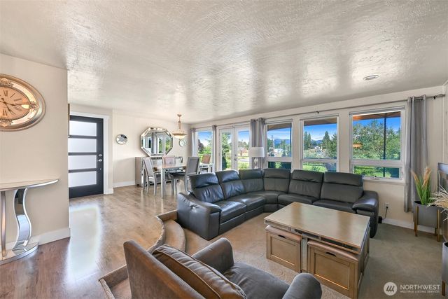 1835 E Smith Road, Bellingham, WA 98226