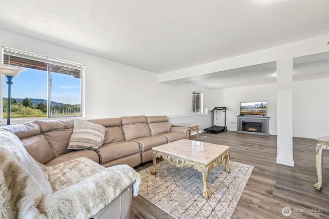 1835 E Smith Road, Bellingham, WA 98226