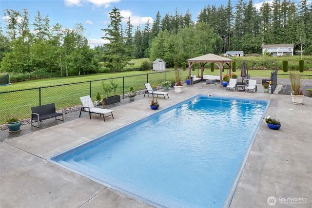 1835 E Smith Road, Bellingham, WA 98226