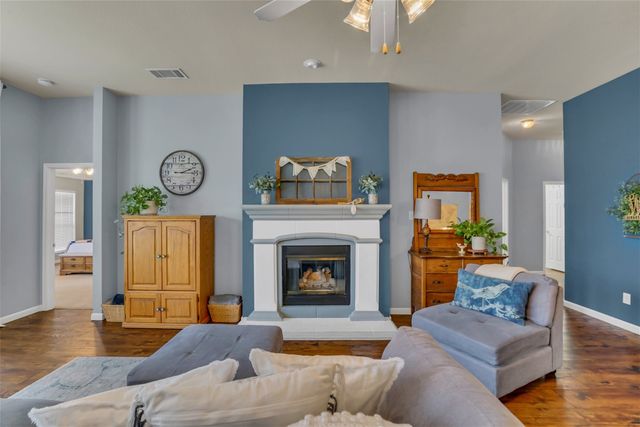 4500 Southbend Drive, Fort Worth, TX 76123