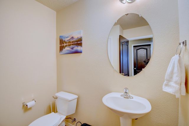 7320 Skagway Drive NE, Rio Rancho, NM 87144