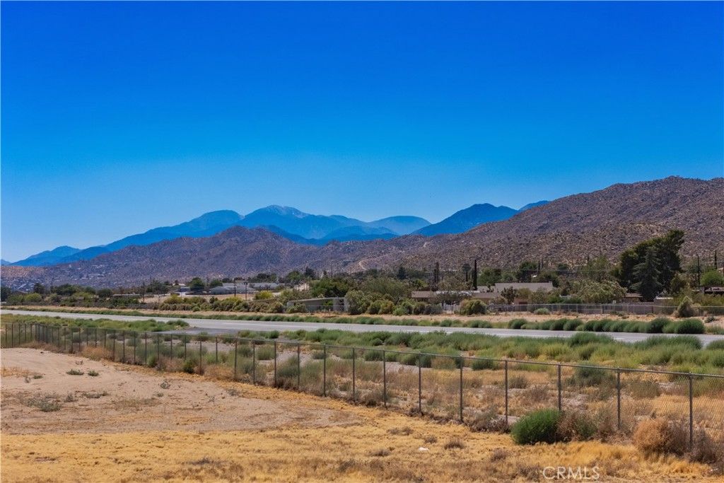 Image 23 of property listing at 6770 Lindbergh Lane, Yucca Valley, CA 92284