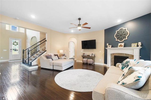 7053 Laurel Oaks Drive, West Chester, OH 45069