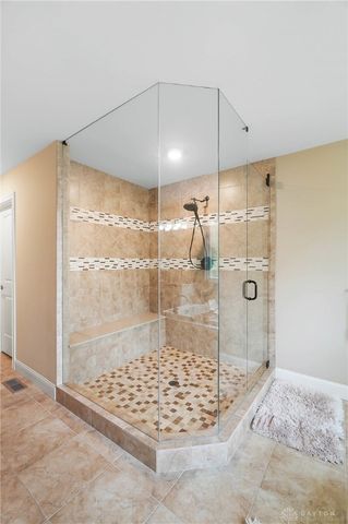 7053 Laurel Oaks Drive, West Chester, OH 45069